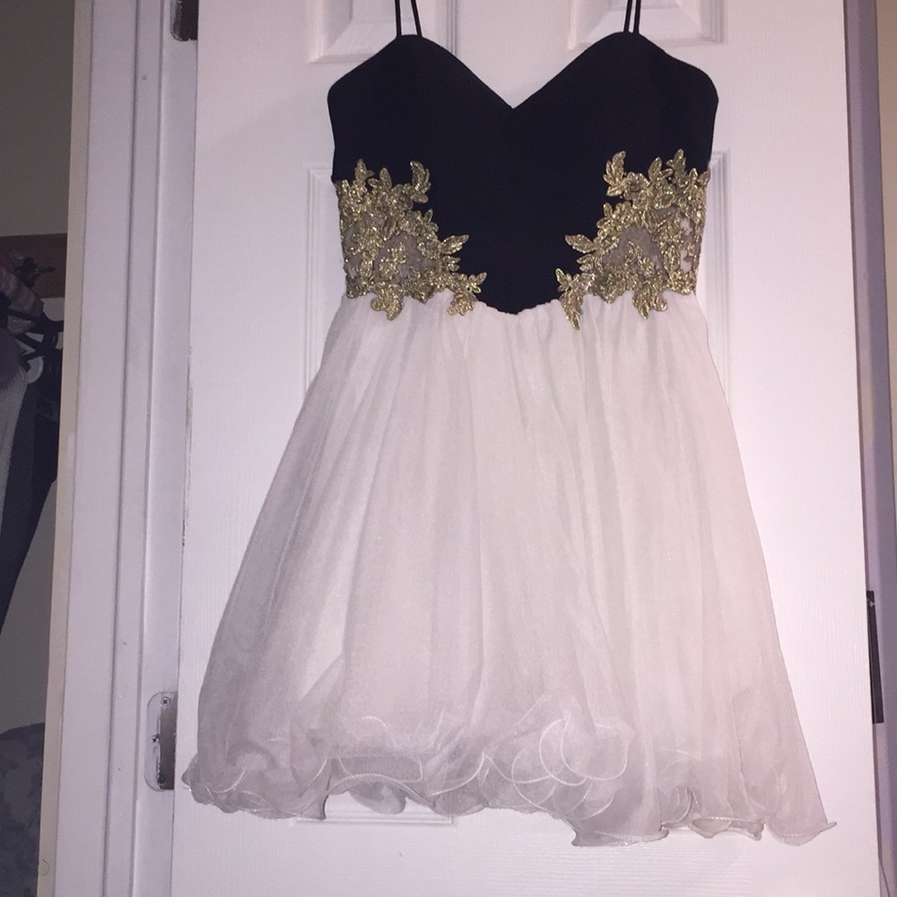 Thin strapped dress with black, white, and gold!!